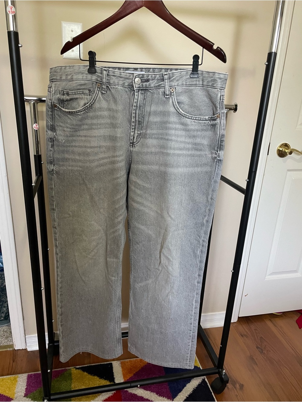 Zara Light Grey Straight Jeans